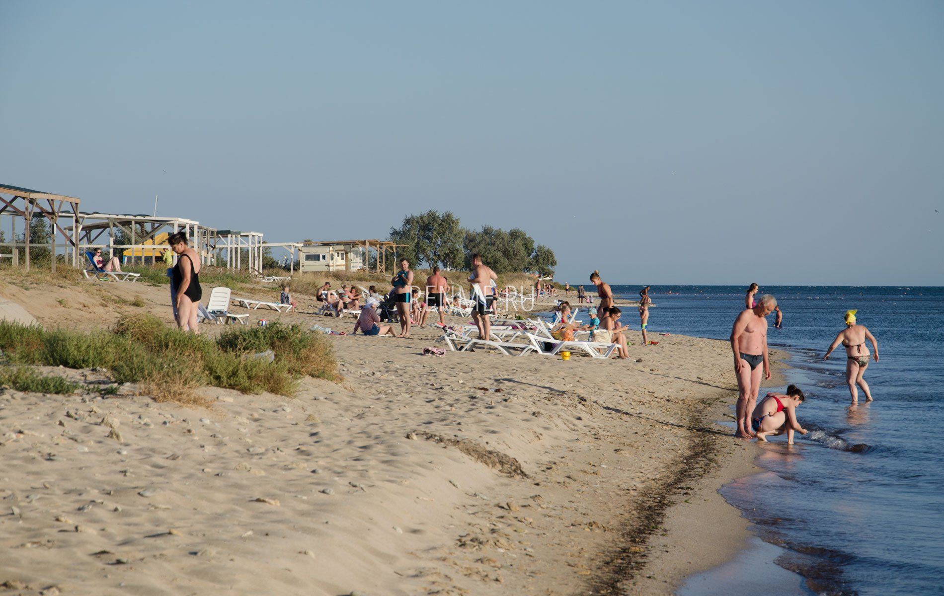Дикий пляж в сентябре. Фото Заозёрного