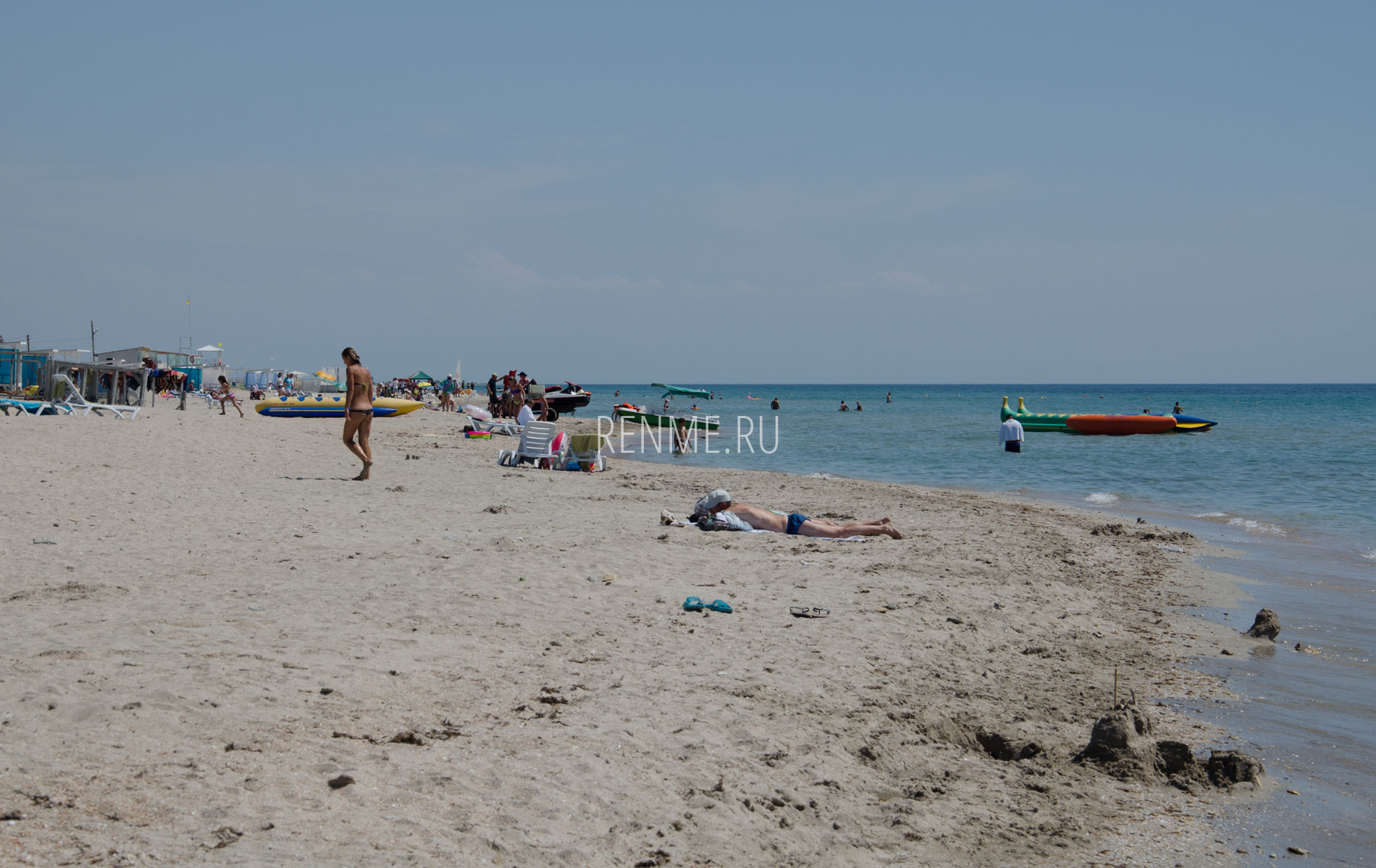Песчаный пляж Штормового в сезон 2019. Фото Штормового