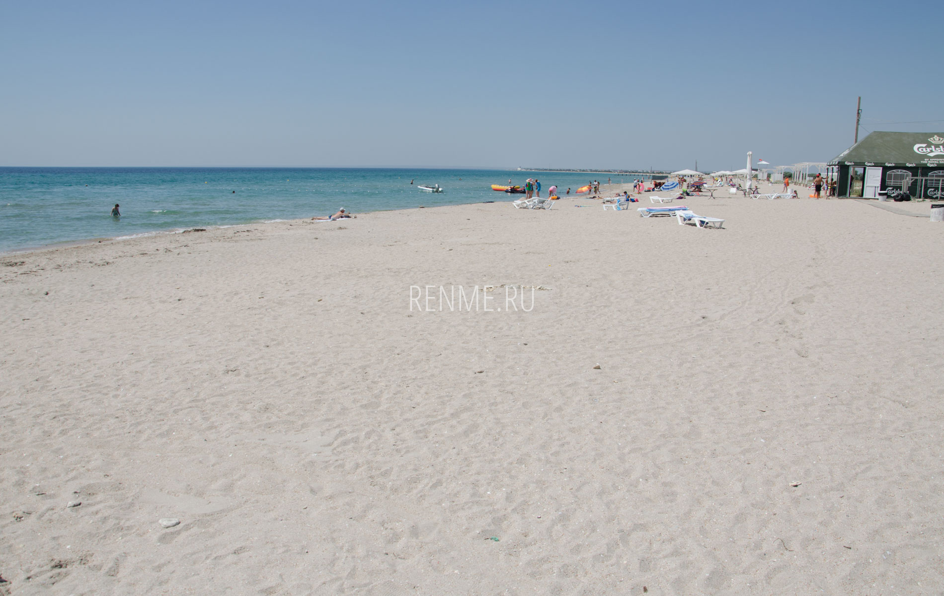Июльский песчаный пляж в Штормовом. Фото Штормового