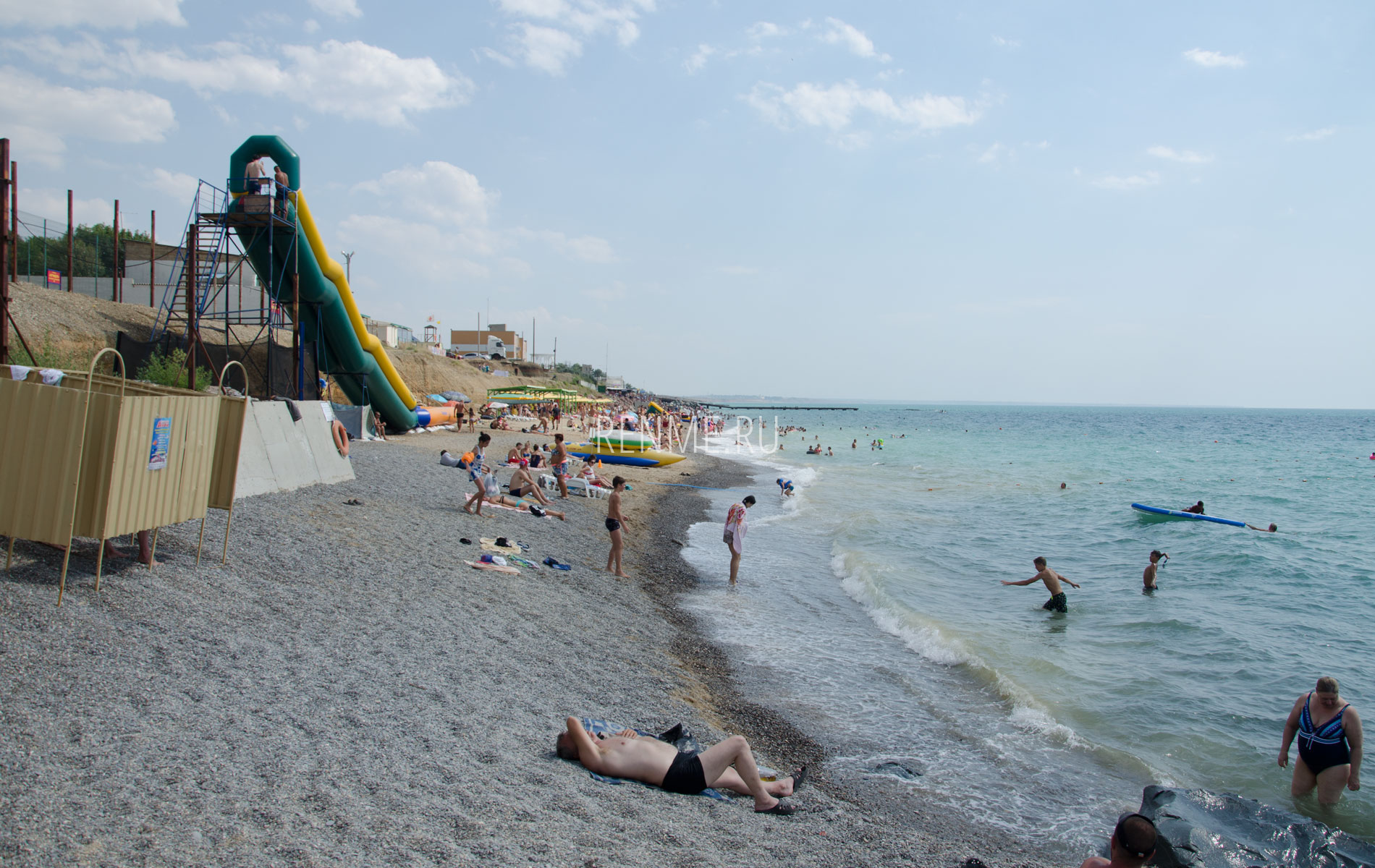 Пляж с развлечениями в Николаевке. Фото Николаевки