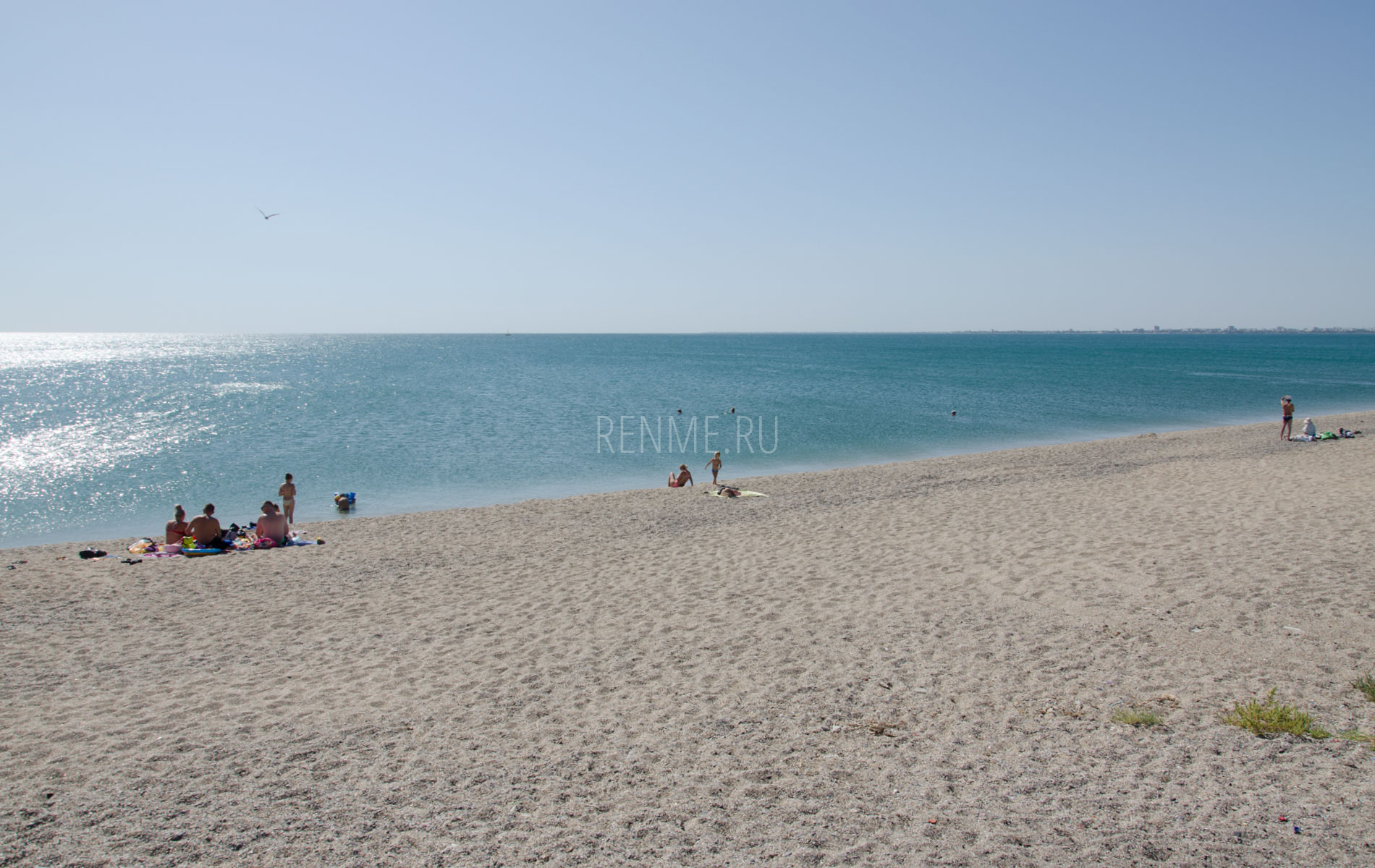 Пляж и море в конце августа 2019. Фото Евпатории