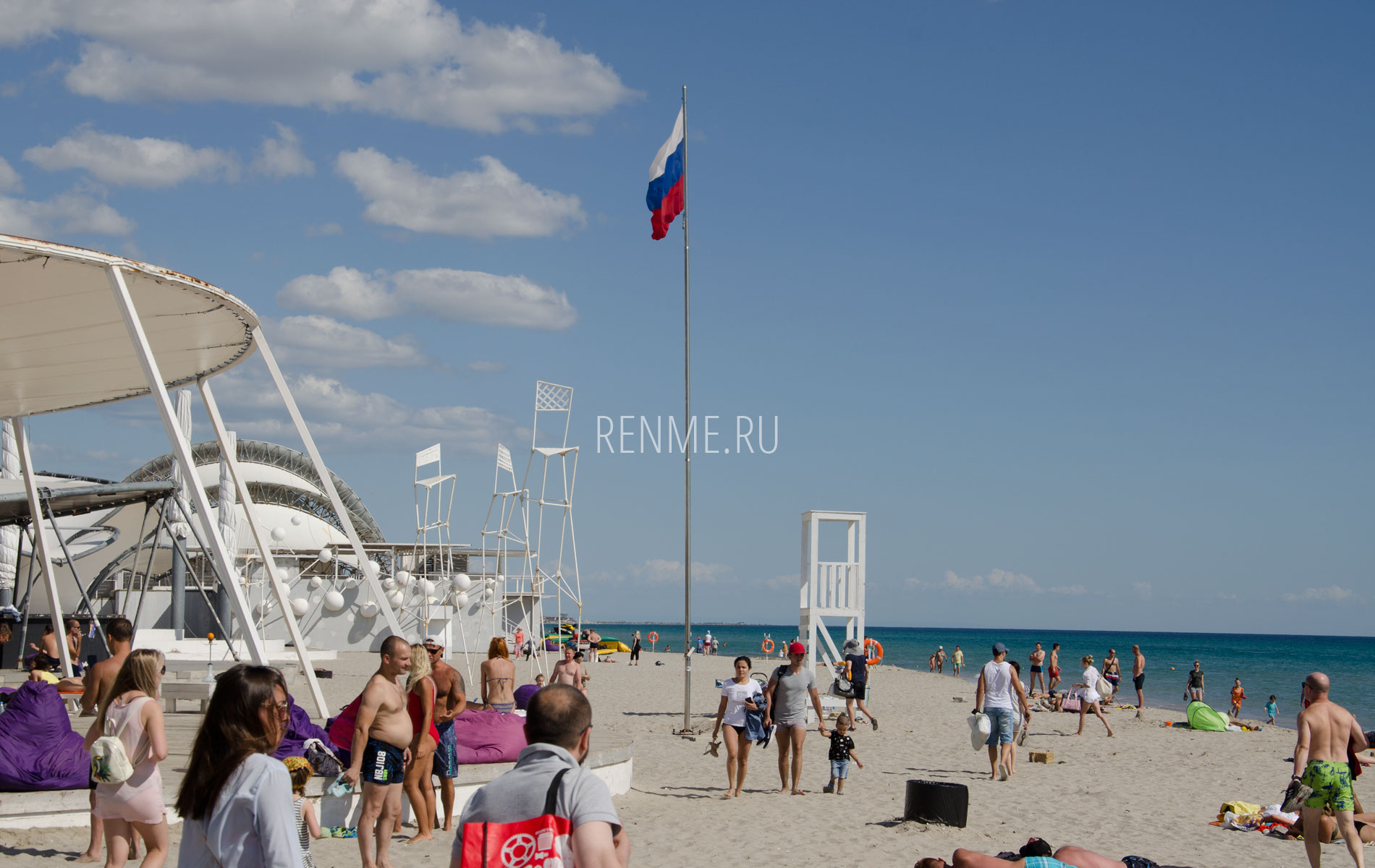 Российский песчаный пляж 2019. Фото Поповки